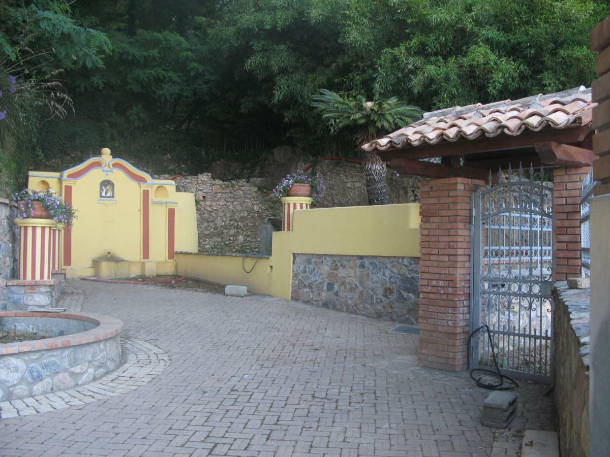 Azienda Agrituristica Le Terre Di San Leonardo Cetraro Eksteriør bilde