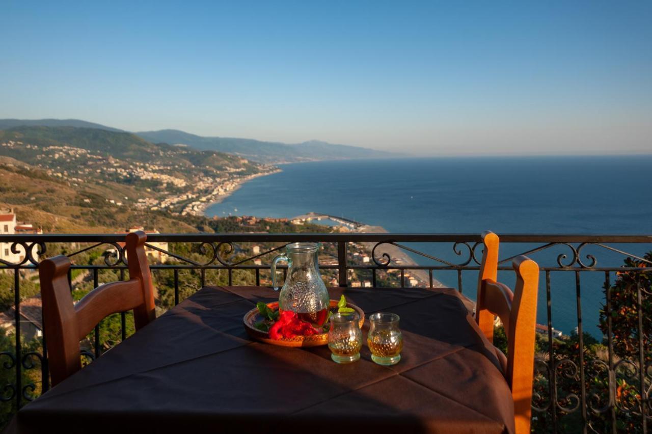 Azienda Agrituristica Le Terre Di San Leonardo Cetraro Eksteriør bilde